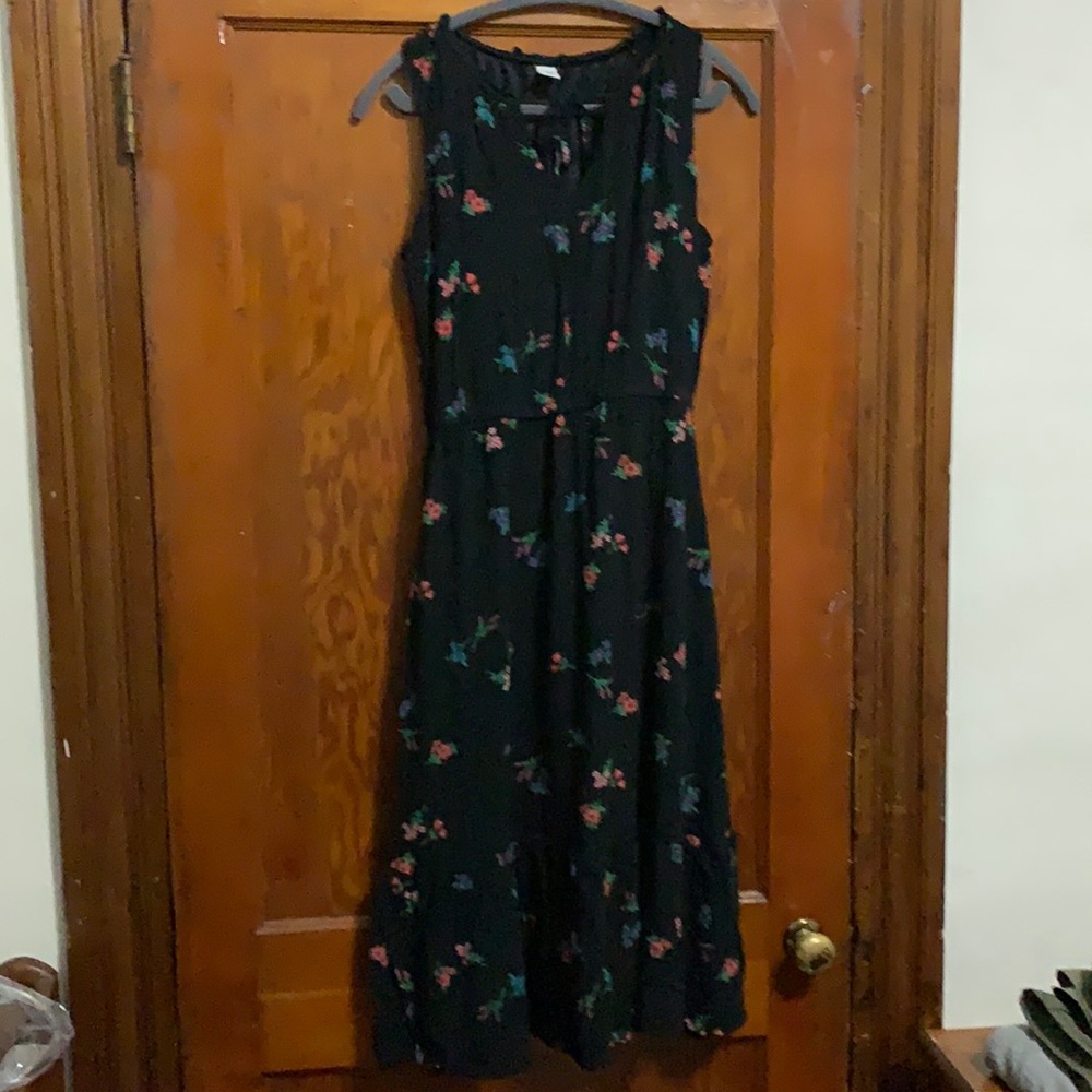 VERSATILE OLD NAVY FLORAL DRESS